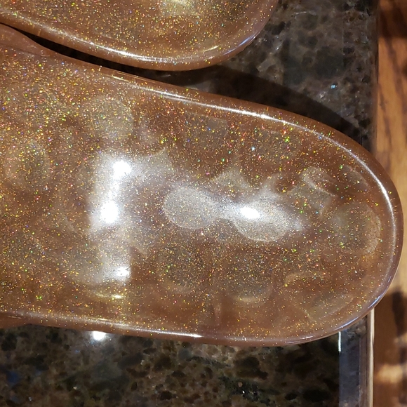 New 10 Coach Dark Gold Ulyssa Rubber Slide Sandals! - Picture 6 of 10
